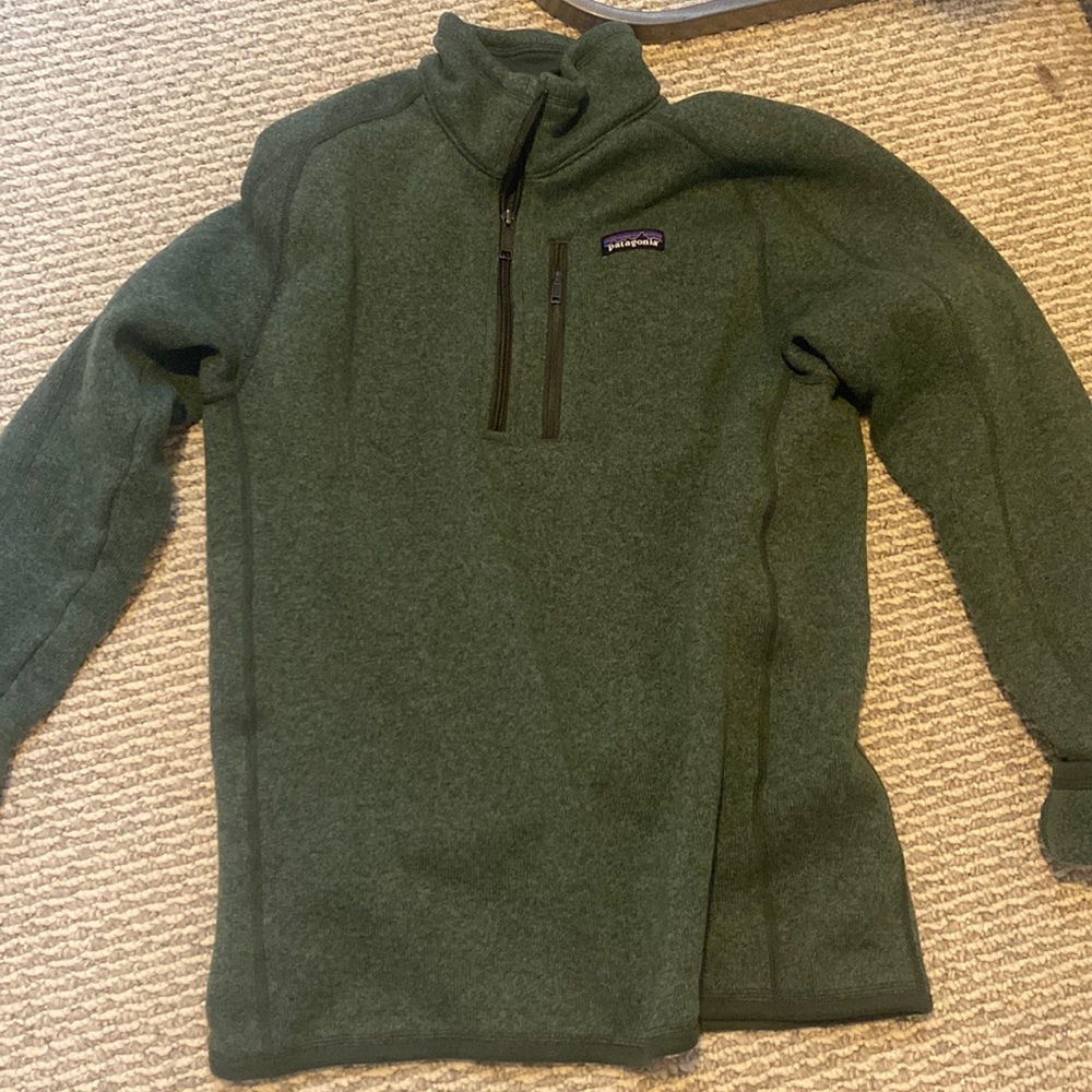 forest green patagonia fleece